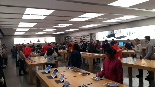 Computer Store «Apple Short Pump Town Center», reviews and photos, 11800 W Broad St, Henrico, VA 23233, USA