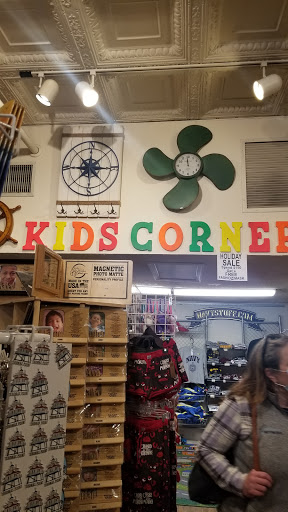 Dollar Store «Dollar Tree», reviews and photos, 3151 Solomons Island Rd, Edgewater, MD 21037, USA