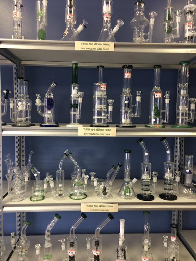 Tobacco Shop «Glass City Smoke Shop», reviews and photos, 1719 Spring Garden St, Greensboro, NC 27403, USA