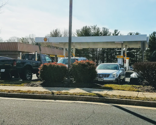 Shell Burke. Fairfax County. Virginia - Sswash