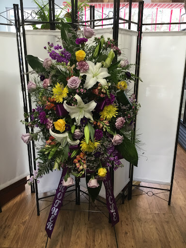 Florist «BloomTown Florist», reviews and photos, 218 W Bay Dr, Largo, FL 33770, USA