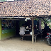 Kedai lotek azka - R7PR+VJ6, South Rengasdengklok, Rengasdengklok, Karawang, West Java 41352, Indonesia