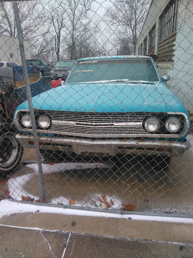 Auto Body Shop «Venus Automotive Body Shop», reviews and photos, 1915 E Truman Rd, Kansas City, MO 64127, USA