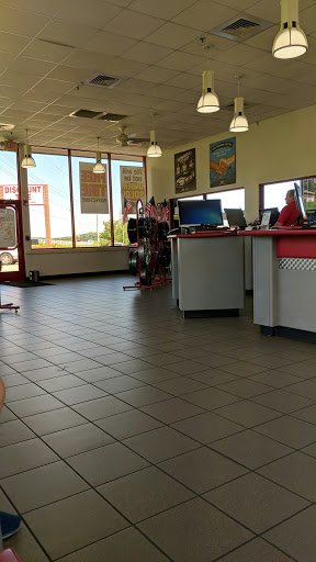 Tire Shop «Discount Tire Store - Woodstock, GA», reviews and photos, 160 Woodstock Square Ave, Woodstock, GA 30189, USA