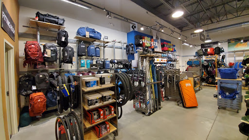 Outdoor Sports Store «Eastern Mountain Sports», reviews and photos, 100 Arthur F Brady Dr, Portsmouth, NH 03801, USA