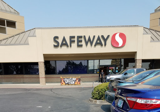 Grocery Store «Safeway», reviews and photos, 2525 SE Tualatin Valley Hwy, Hillsboro, OR 97123, USA