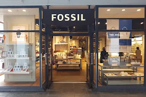 FOSSIL Outlet Cheshire Oaks image