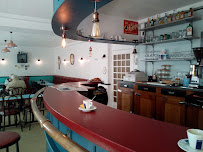 Atmosphère du Café et restaurant de grillades bar des halles à Les Sables-d'Olonne - n°2