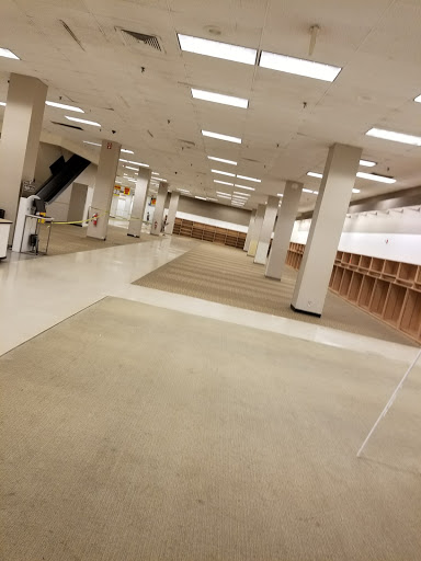 Shopping Mall «Dedham Mall», reviews and photos, 300 Providence Hwy, Dedham, MA 02026, USA