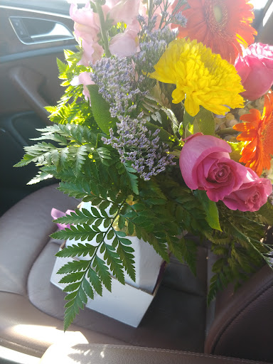 Florist «RoseBud Florist Inc.», reviews and photos, 350 Benefit St, Pawtucket, RI 02861, USA