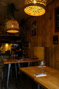 Atmosphère du Bar-restaurant à huîtres LE CABANON à Toulouse - n°12