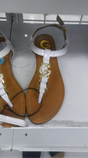 Clothing Store «Ross Dress for Less», reviews and photos, 926 Airport Center Rd, Allentown, PA 18109, USA