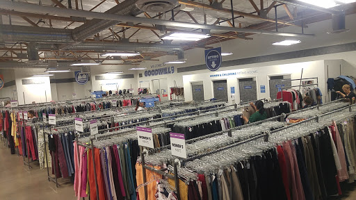 Thrift Store «48th & Baseline Goodwill Retail Store & Donation Center», reviews and photos, 2700 W Baseline Rd, Tempe, AZ 85283, USA