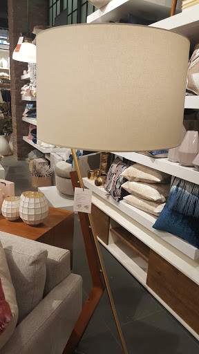 Furniture Store «west elm», reviews and photos, 1201 NW Couch St, Portland, OR 97209, USA