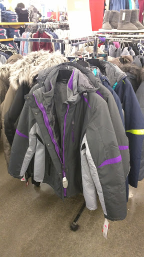 Shopping Mall «North Bend Premium Outlets», reviews and photos, 461 S Fork Ave SW, North Bend, WA 98045, USA