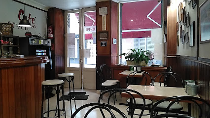 Café Bar Dover - R. Dolores, 17, 15402 Ferrol, A Coruña, Spain