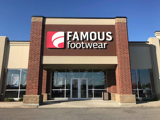Famous Footwear, 90 Pleasant Valley St, Methuen, MA 01844, USA, 