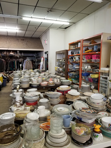 Antique Store «Englishtown Antiques & Used», reviews and photos, 42 Main St, Englishtown, NJ 07726, USA