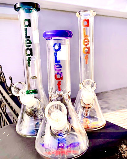 Tobacco Shop «Lotus Smoke Shop», reviews and photos, 4396 Tamiami Trail N, Naples, FL 34103, USA