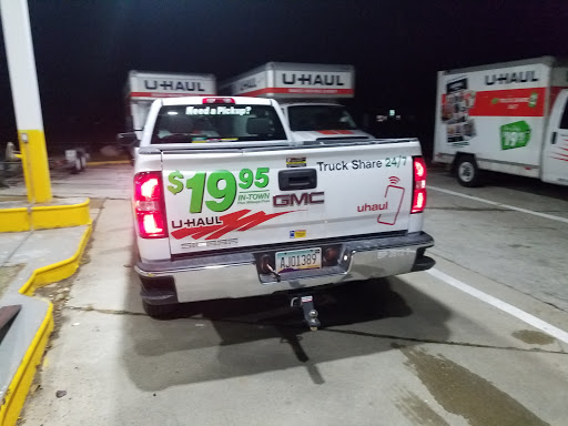 Truck Rental Agency «U-Haul of Arlington Heights», reviews and photos, 2400 E Rand Rd, Arlington Heights, IL 60004, USA