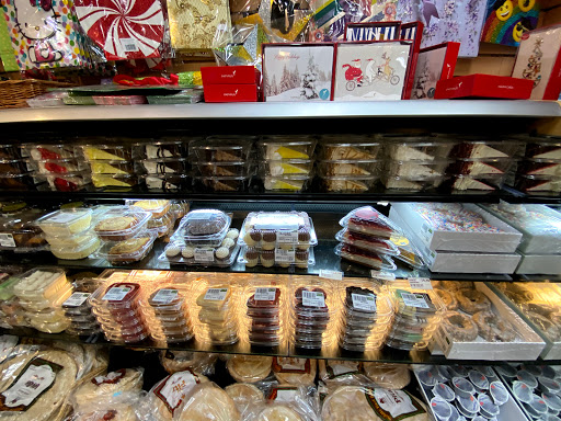 Grocery Store «Streets Market & Cafe», reviews and photos, 222 N Charles St, Baltimore, MD 21201, USA