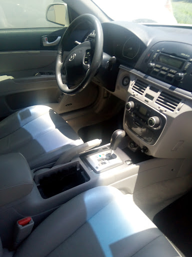 Used Car Dealer «D G Auto Sales», reviews and photos, 3710 Airport Blvd, Austin, TX 78722, USA