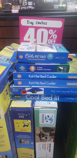 Pet Supply Store «Pet Valu», reviews and photos, 28 Spencer Plain Rd, Old Saybrook, CT 06475, USA