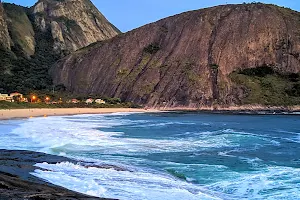 Praia de Itacoatiara, Niterói image