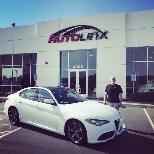 Used Car Dealer «AutoLinx - Luxury Pre-Owned», reviews and photos, 3300 Sonoma Blvd, Vallejo, CA 94590, USA