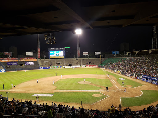 Places to practice athletics in Caracas