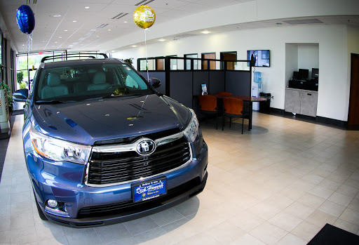 Toyota Dealer «Dick Hannah Toyota», reviews and photos, 2632 Coweeman Park Dr, Kelso, WA 98626, USA