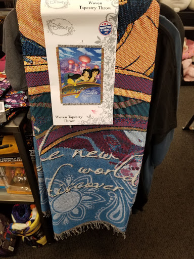 Book Store «Books-A-Million», reviews and photos, 994 Breckenridge Ln, Louisville, KY 40207, USA