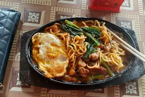 Special Mie Hot Plate Bang Ipul Capgawen image