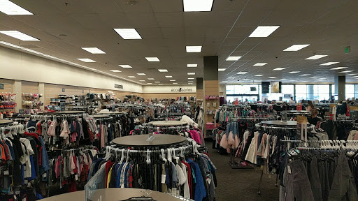 Department Store «Nordstrom Rack Sunset Valley Shopping Center», reviews and photos, 5601 Brodie Ln, Sunset Valley, TX 78745, USA
