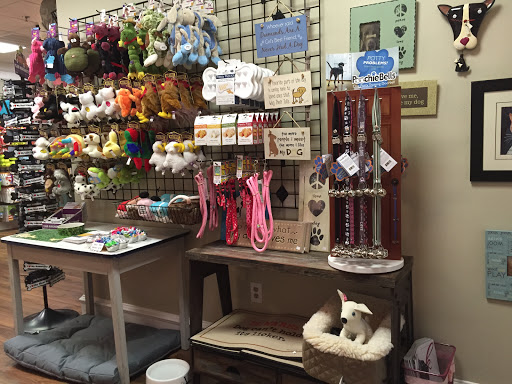 Pet Supply Store «Tail Wiggles», reviews and photos, 1000 William Hilton Pkwy E1, Hilton Head Island, SC 29928, USA