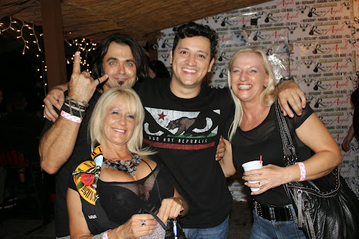 Bar & Grill «Rockn Angels Bar Restaurant, Karaoke & Live Music», reviews and photos, 7200 N Dixie Hwy, Boca Raton, FL 33487, USA