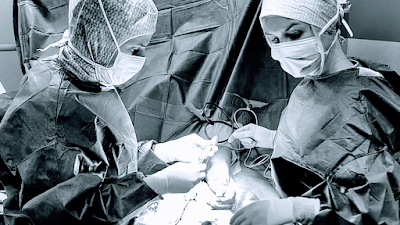 Docteur Aurélien Aumar - Chirurgie Main Poignet Coude -Micro chirurgie et Arthroscopie - Chirurgie du pied - SOS MAINS - à Lesquin