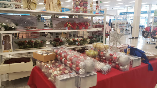 Clothing Store «Ross Dress for Less», reviews and photos, 15301 Manchester Rd, Ballwin, MO 63011, USA