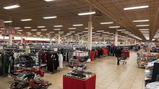 Clothing Store «Burlington Coat Factory», reviews and photos, 510 Howe Ave, Cuyahoga Falls, OH 44221, USA