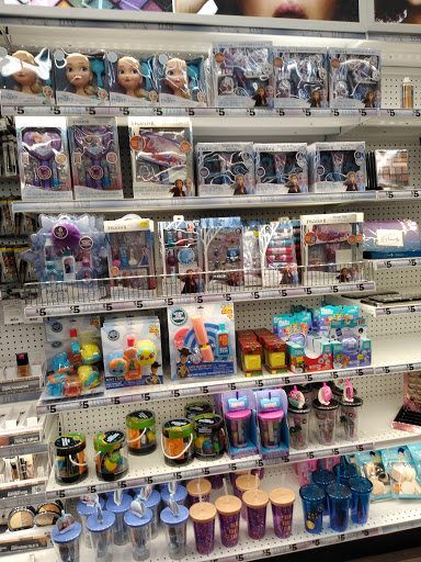 Pet Supply Store «PetSmart», reviews and photos, 815 McDermott Street, Council Bluffs, IA 51501, USA