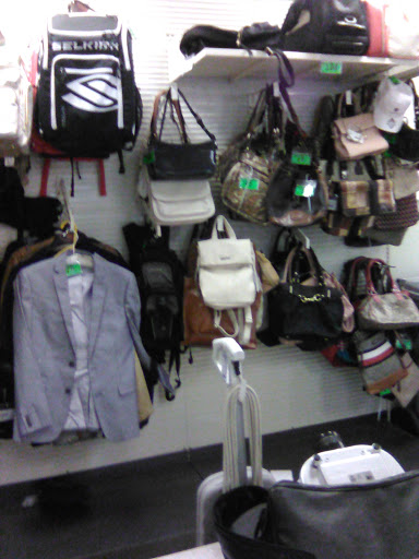 Pawn Shop «USA Pawn & Jewelry», reviews and photos, 15621 SE McLoughlin Blvd, Milwaukie, OR 97267, USA