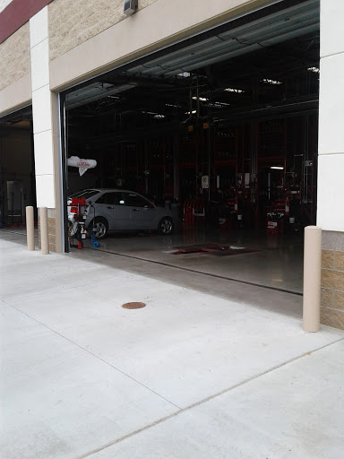 Tire Shop «Discount Tire Store - West Chester, OH», reviews and photos, 7683 Kingland Dr, West Chester Township, OH 45069, USA