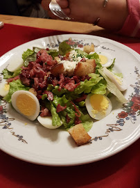 Salade Cobb du Restaurant La Taverne Alsacienne à Gérardmer - n°18