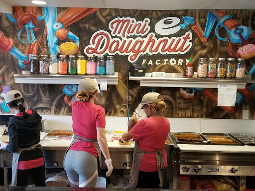 Donut Shop «Mini Doughnut Factory», reviews and photos, 2109 S Dale Mabry Hwy, Tampa, FL 33629, USA
