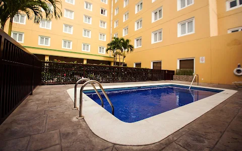 Holiday Inn San Salvador image