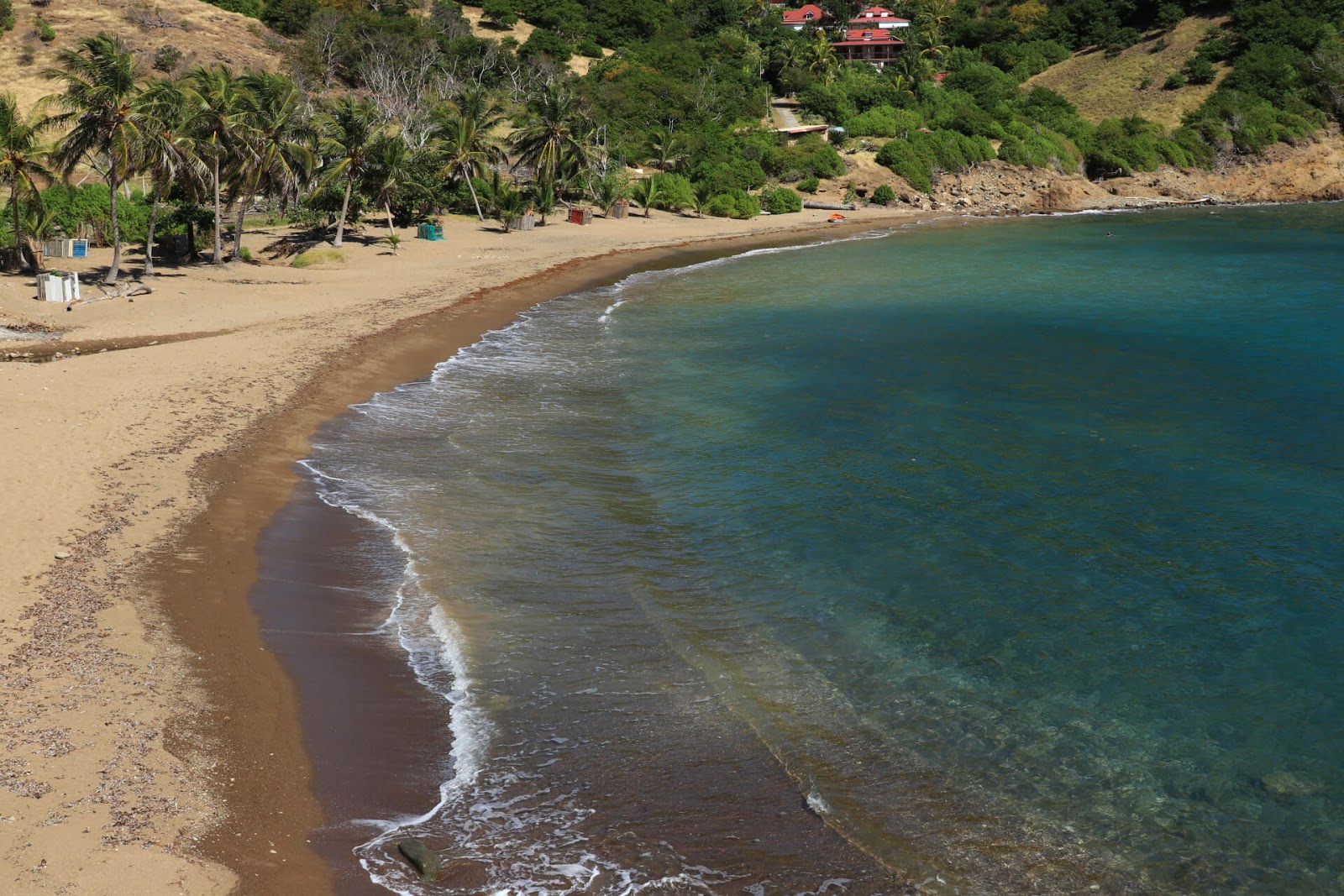 Foto von Plage de l'anse figuier mit etwas sauber Sauberkeitsgrad
