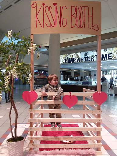 Shopping Mall «Deptford Mall», reviews and photos, 1750 Deptford Center Rd, Deptford Township, NJ 08096, USA