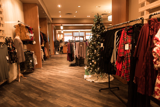 Clothing Store «The Mint Julep Boutique», reviews and photos, 1750 Opelika Rd, Auburn, AL 36830, USA