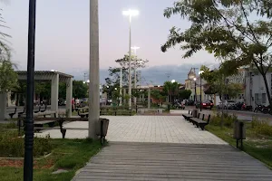 Praça da Várzea image