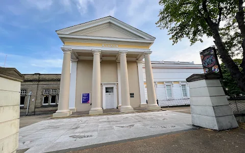 Leicester Museum and Art Gallery image